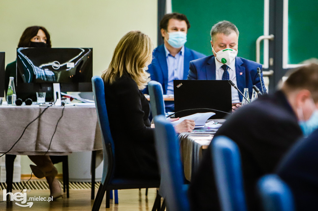 Budżetowa sesja Rady Powiatu Mieleckiego w ZST