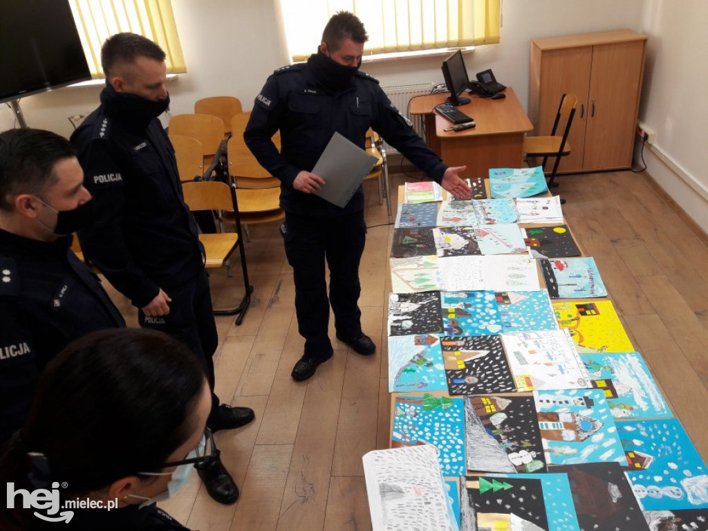 Spotkanie funkcjonariuszy z miłośnikami zimowych zabaw