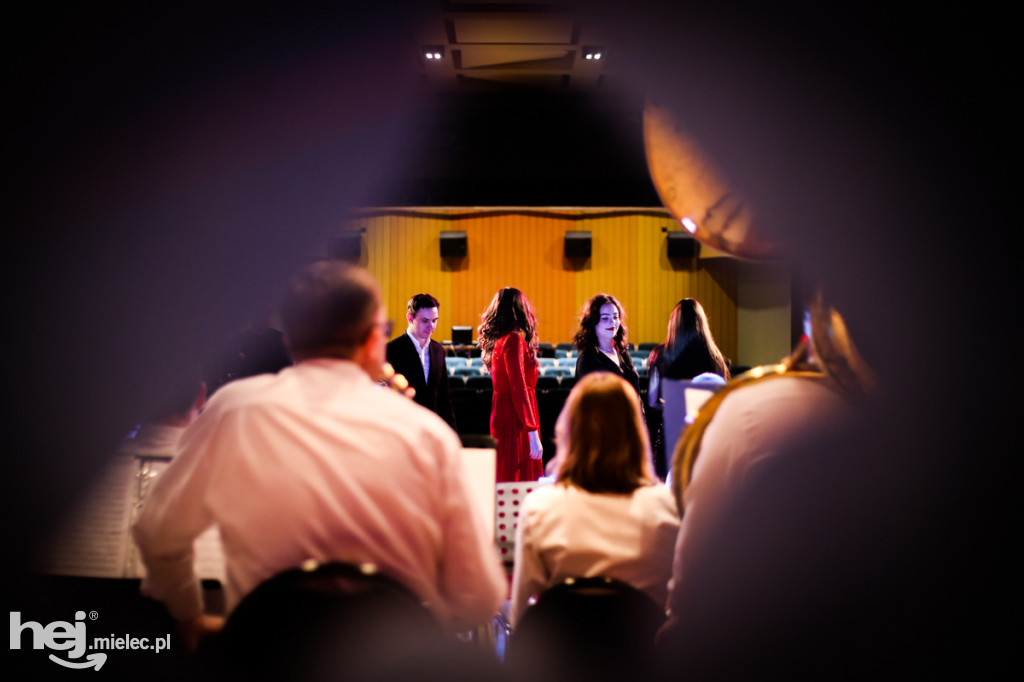 Walentynkowy koncert Mieleckiej Orkiestry Dętej