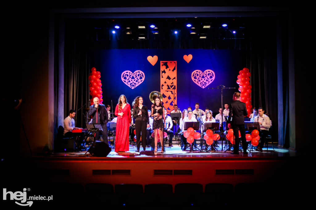 Walentynkowy koncert Mieleckiej Orkiestry Dętej