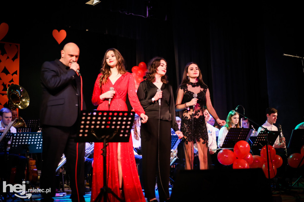 Walentynkowy koncert Mieleckiej Orkiestry Dętej