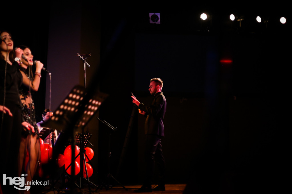 Walentynkowy koncert Mieleckiej Orkiestry Dętej
