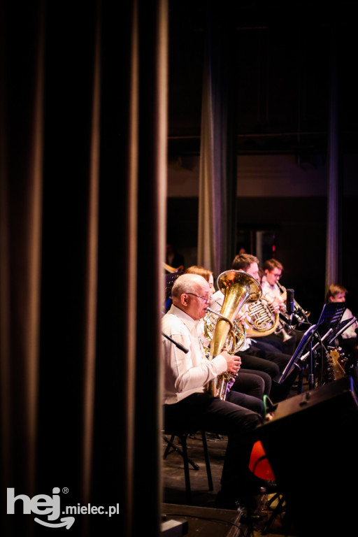 Walentynkowy koncert Mieleckiej Orkiestry Dętej
