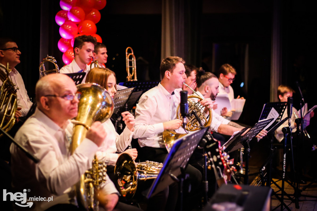 Walentynkowy koncert Mieleckiej Orkiestry Dętej