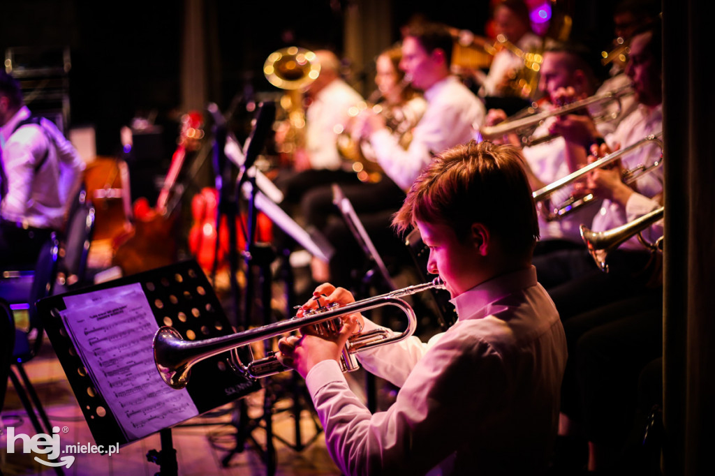 Walentynkowy koncert Mieleckiej Orkiestry Dętej