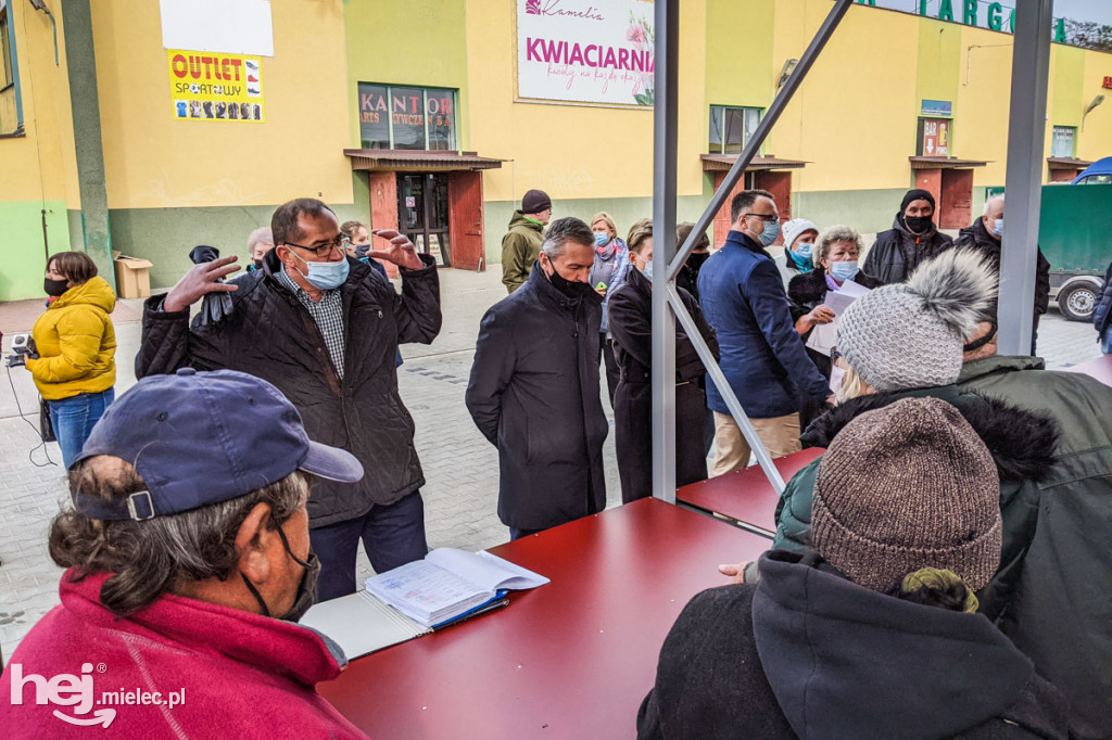 Spotkanie z kupcami ws. nowych pawilonów