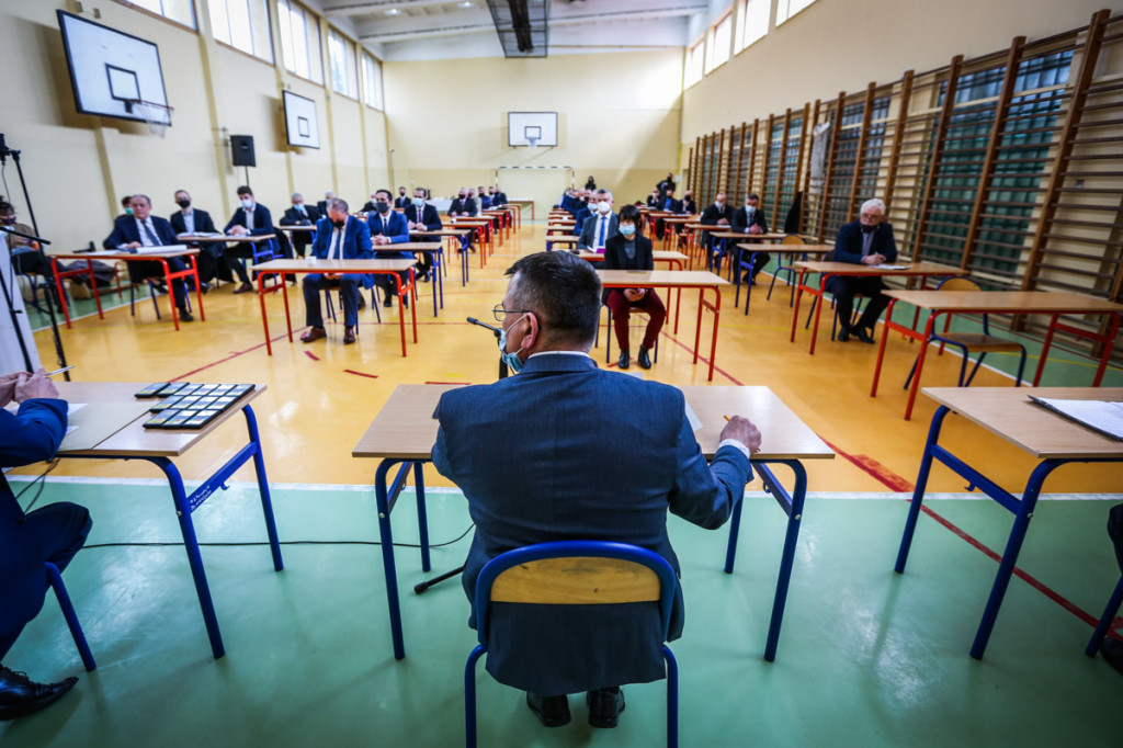 Debata na temat przejazdu kolejowego w Tuszowie Narodowym