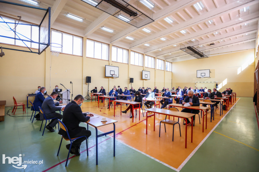 Debata na temat przejazdu kolejowego w Tuszowie Narodowym