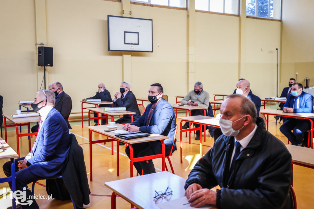 Debata na temat przejazdu kolejowego w Tuszowie Narodowym