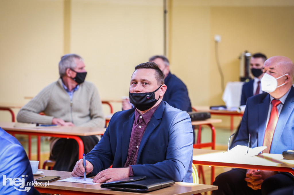 Debata na temat przejazdu kolejowego w Tuszowie Narodowym
