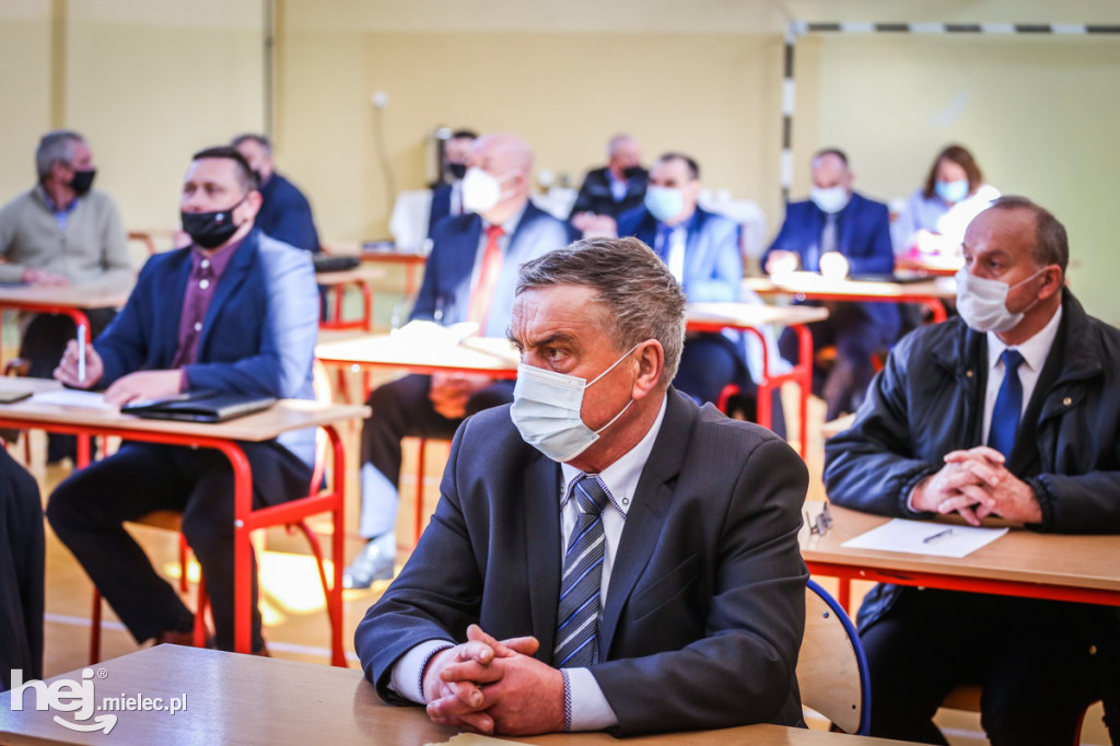 Debata na temat przejazdu kolejowego w Tuszowie Narodowym