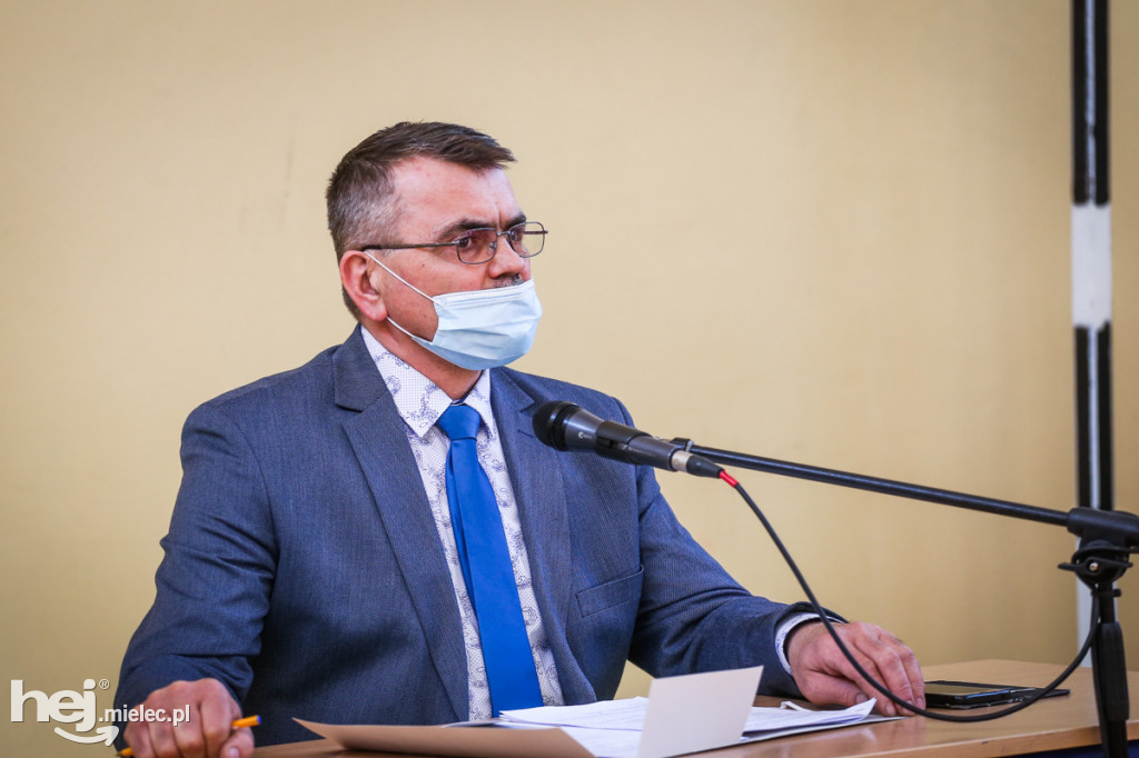 Debata na temat przejazdu kolejowego w Tuszowie Narodowym