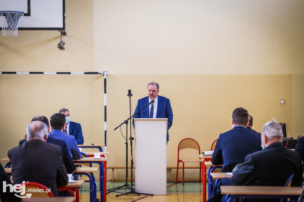 Debata na temat przejazdu kolejowego w Tuszowie Narodowym