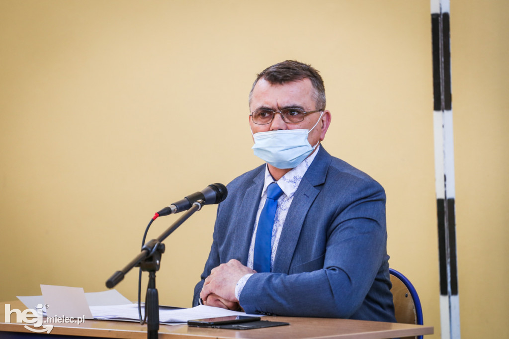 Debata na temat przejazdu kolejowego w Tuszowie Narodowym