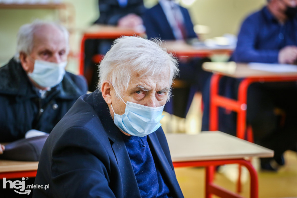 Debata na temat przejazdu kolejowego w Tuszowie Narodowym