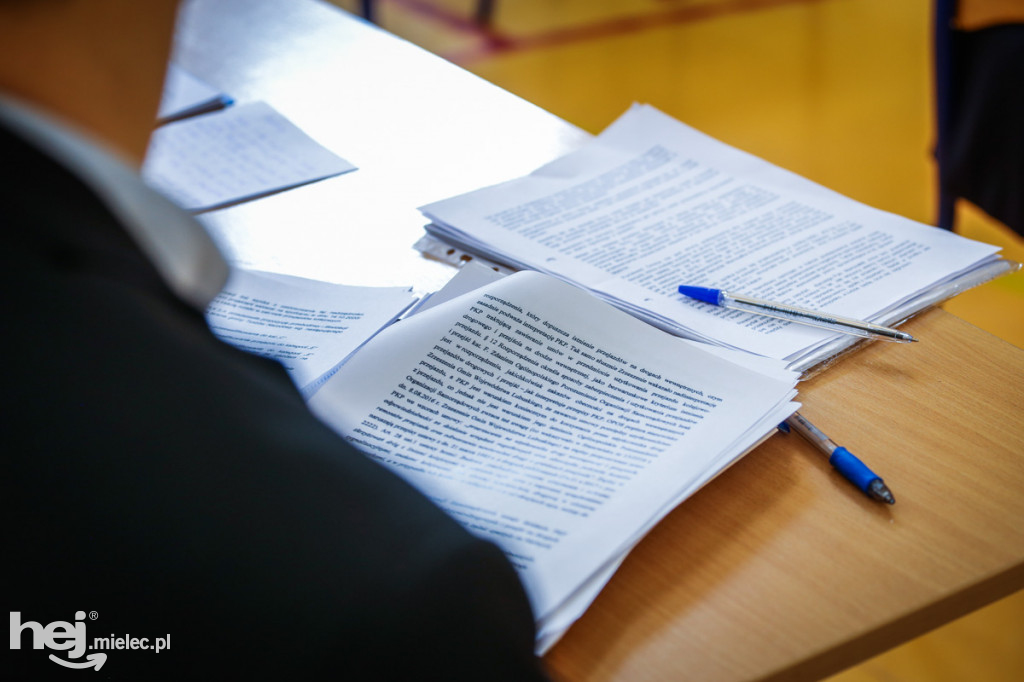 Debata na temat przejazdu kolejowego w Tuszowie Narodowym