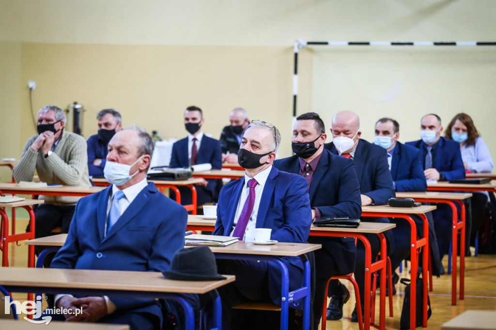 Debata na temat przejazdu kolejowego w Tuszowie Narodowym