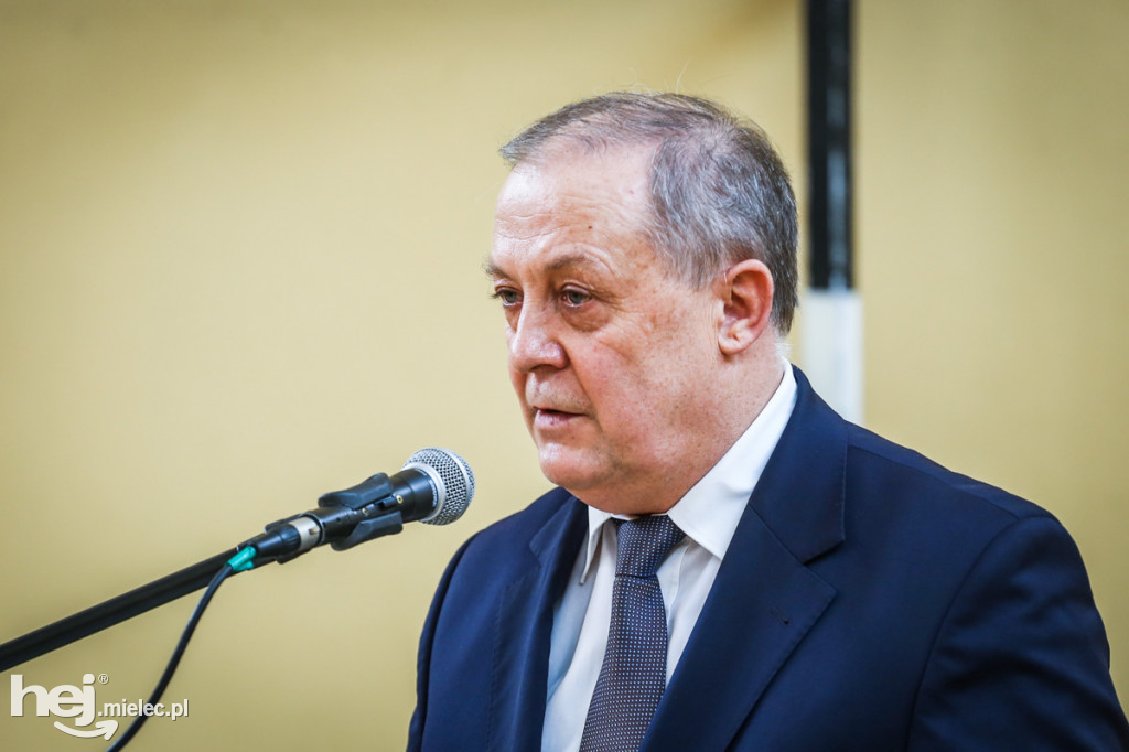Debata na temat przejazdu kolejowego w Tuszowie Narodowym