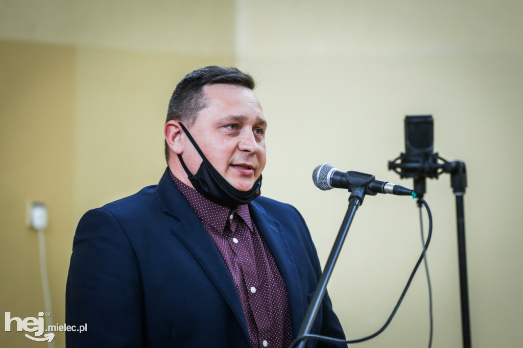 Debata na temat przejazdu kolejowego w Tuszowie Narodowym