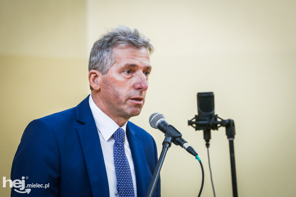 Debata na temat przejazdu kolejowego w Tuszowie Narodowym