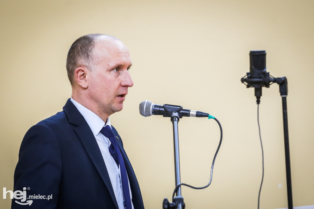 Debata na temat przejazdu kolejowego w Tuszowie Narodowym