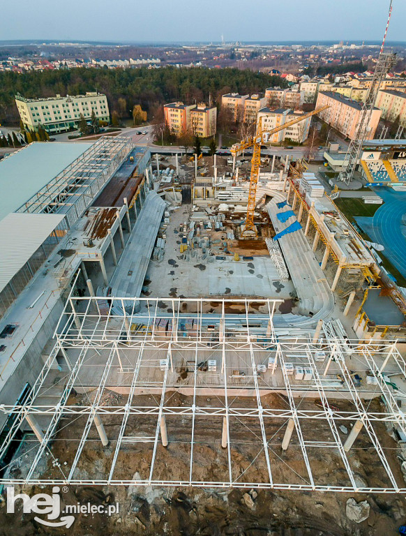 Sprawdziliśmy postępy na budowie hali sportowej