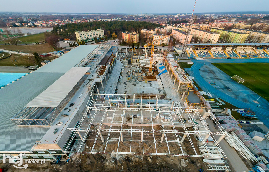 Sprawdziliśmy postępy na budowie hali sportowej