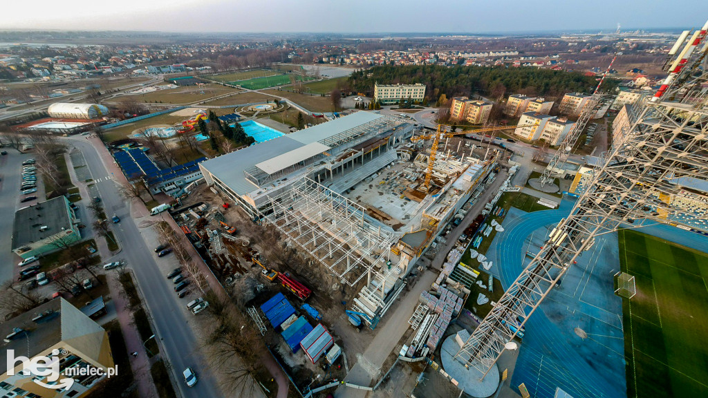Sprawdziliśmy postępy na budowie hali sportowej