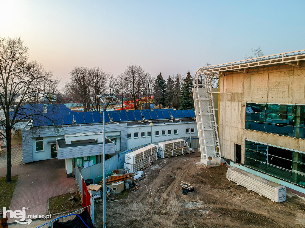 Sprawdziliśmy postępy na budowie hali sportowej
