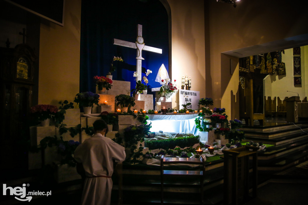 Jezus w grobie. Mamy zdjęcia z mieleckich parafii