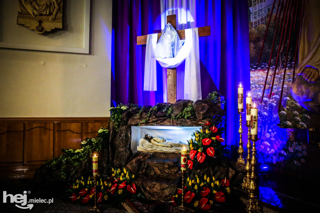 Jezus w grobie. Mamy zdjęcia z mieleckich parafii