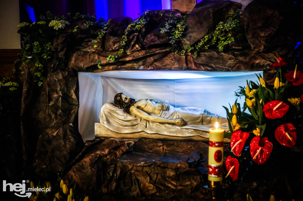 Jezus w grobie. Mamy zdjęcia z mieleckich parafii