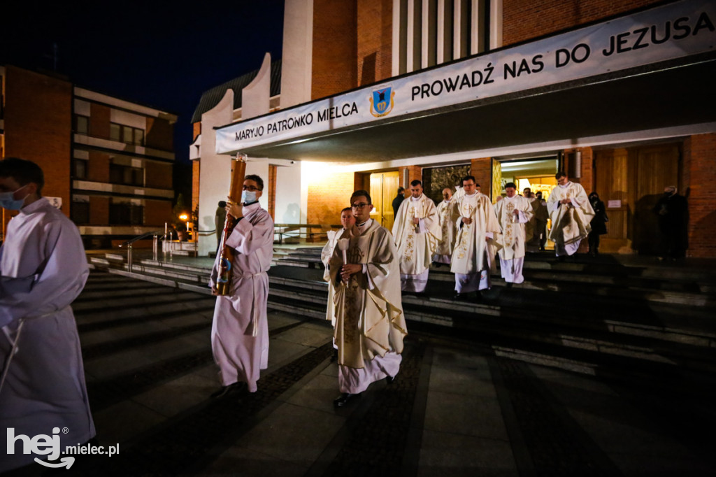 Liturgia Światła rozpoczęła Święta Wielkanocne