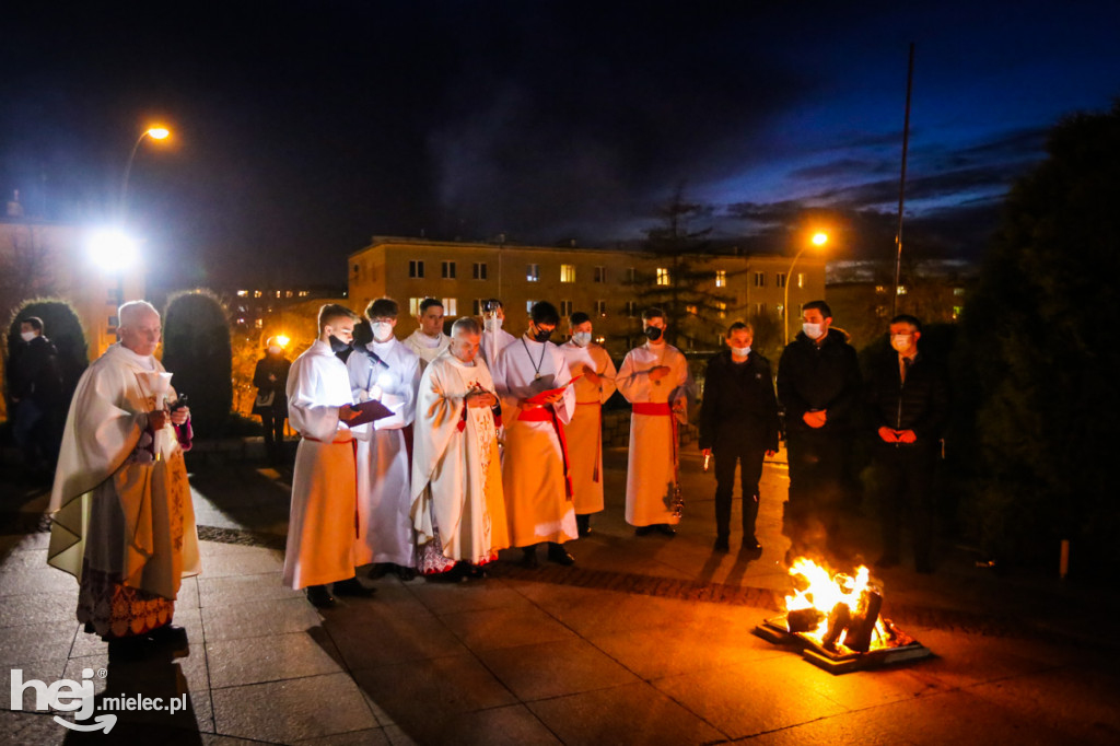 Liturgia Światła rozpoczęła Święta Wielkanocne