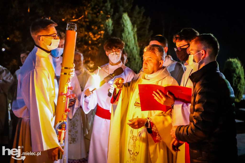 Liturgia Światła rozpoczęła Święta Wielkanocne