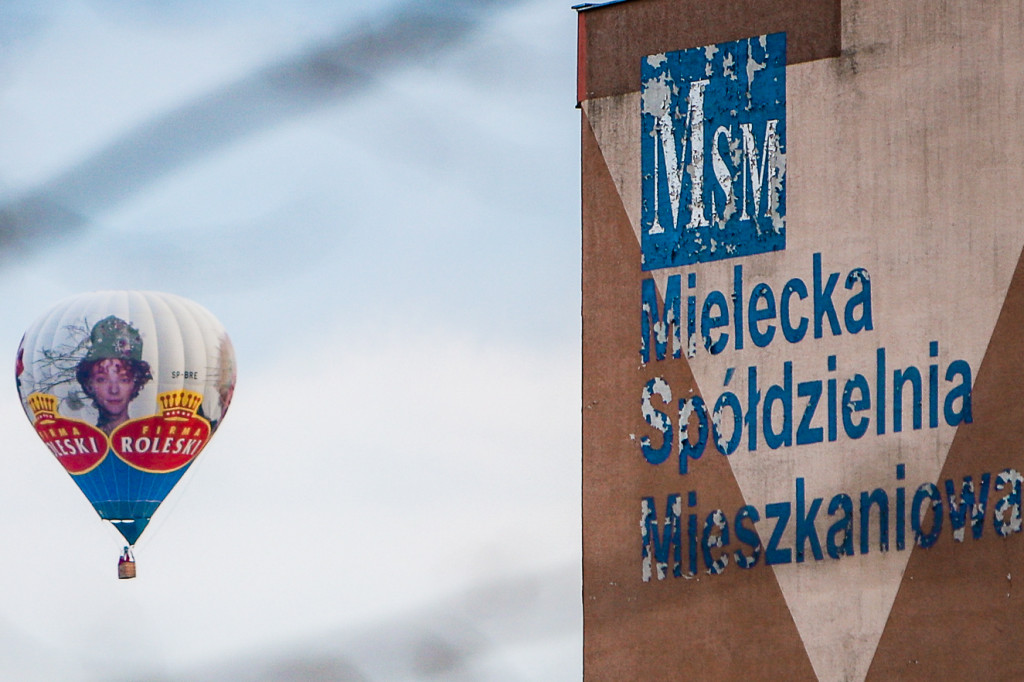 Kolorowa niespodzianka na mieleckim niebie
