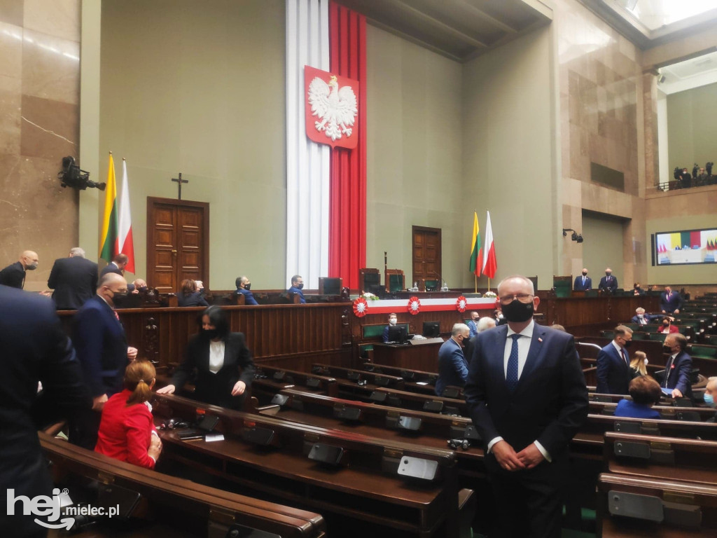 Poseł Kapinos i zgromadzenie posłów z Polski i Litwy