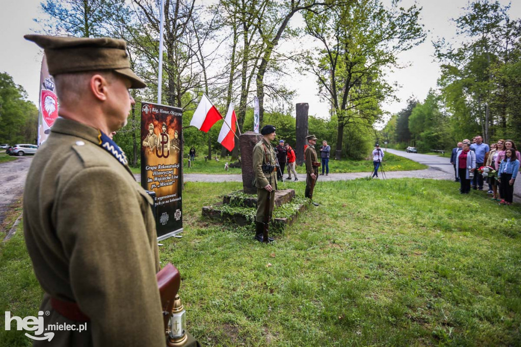 Wiosna Niezłomnych. Posadzili trzy kolejne Dęby Pamięci