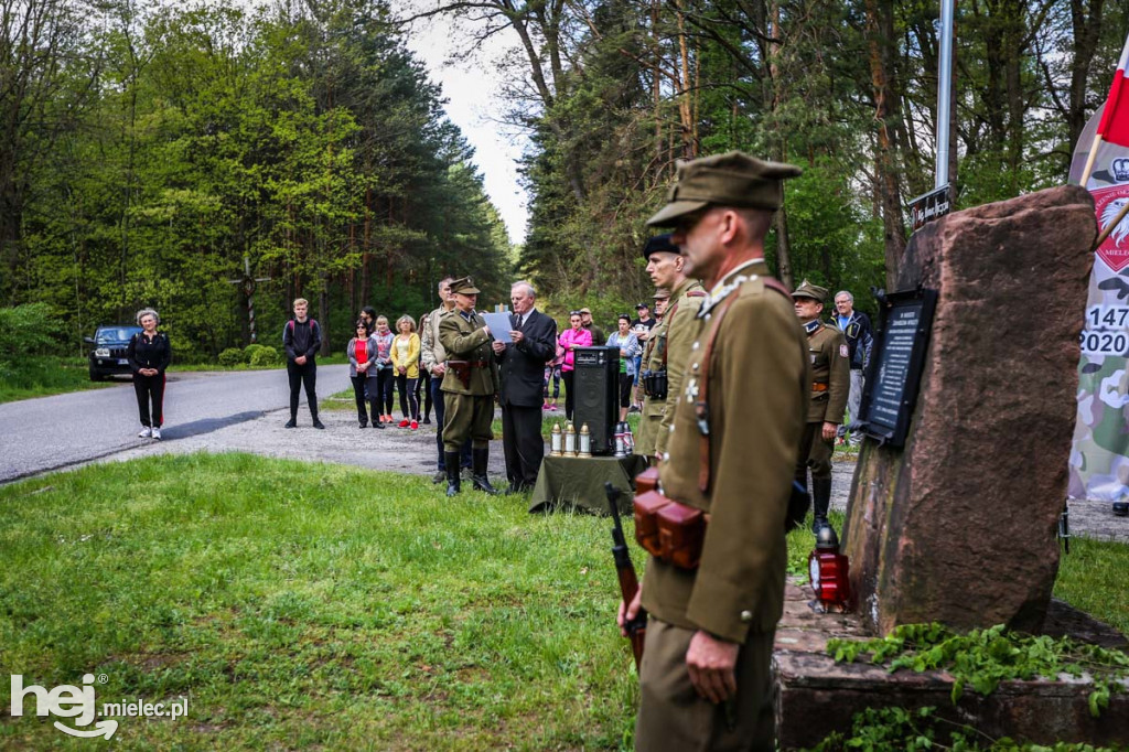 Wiosna Niezłomnych. Posadzili trzy kolejne Dęby Pamięci