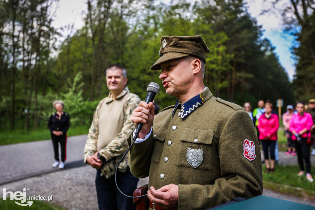 Wiosna Niezłomnych. Posadzili trzy kolejne Dęby Pamięci