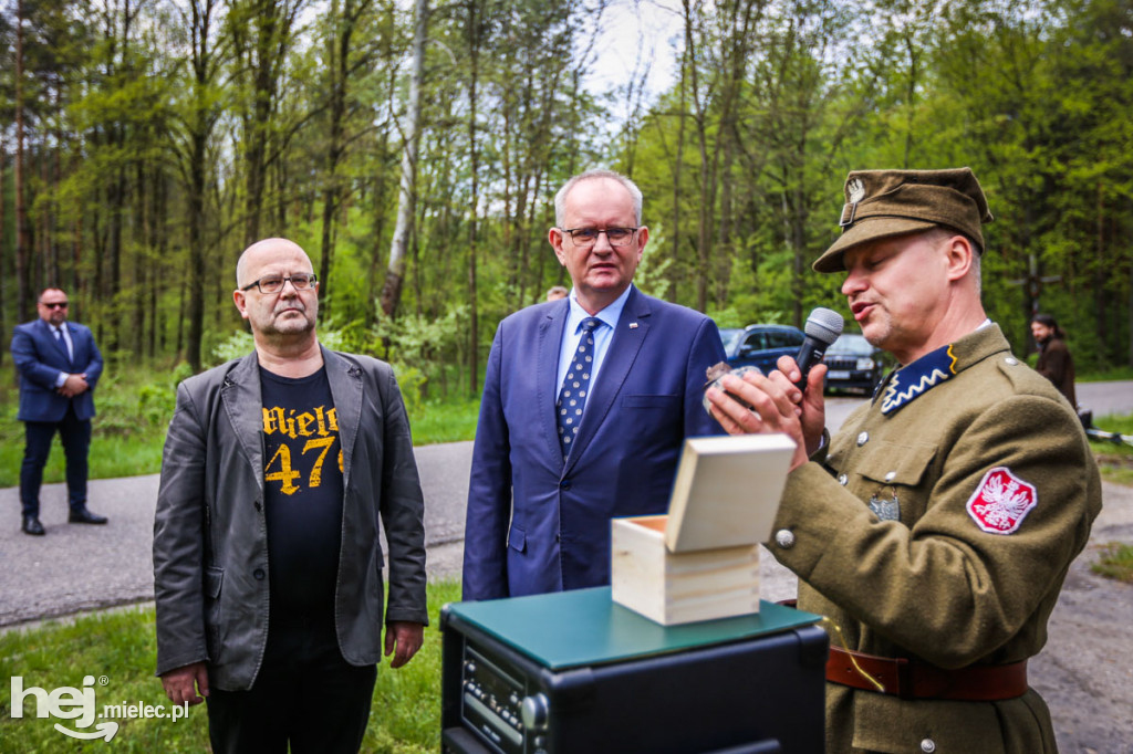 Wiosna Niezłomnych. Posadzili trzy kolejne Dęby Pamięci