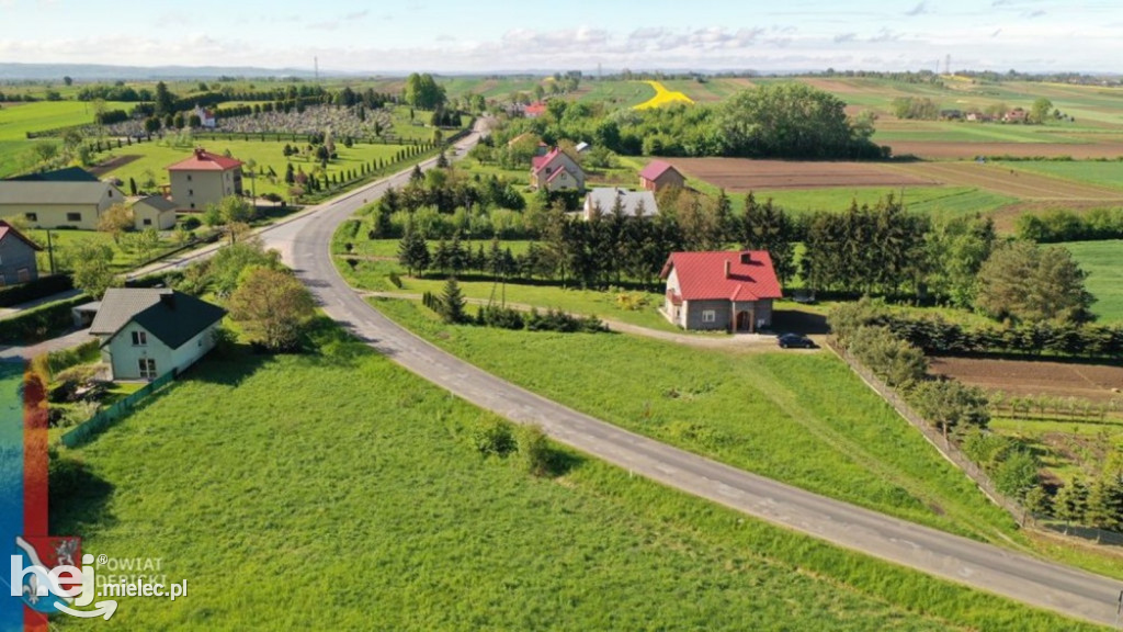 Droga powiatowa Zdziarzec - Dębica w Zasowie [DRON]