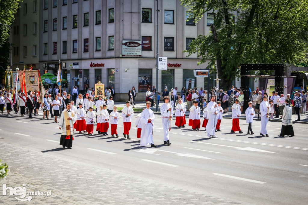 Procesja Bożego Ciała - Parafia MBNP