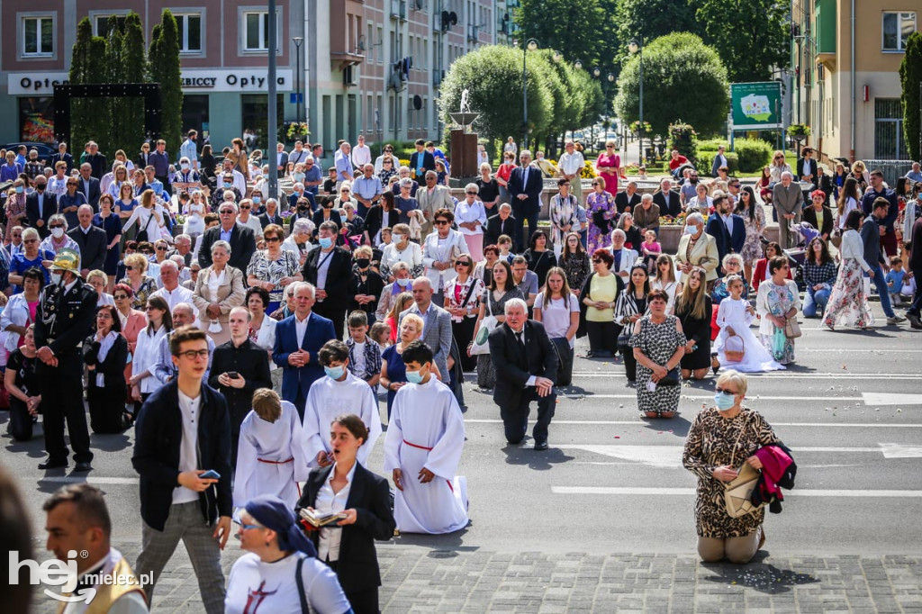 Procesja Bożego Ciała - Parafia MBNP