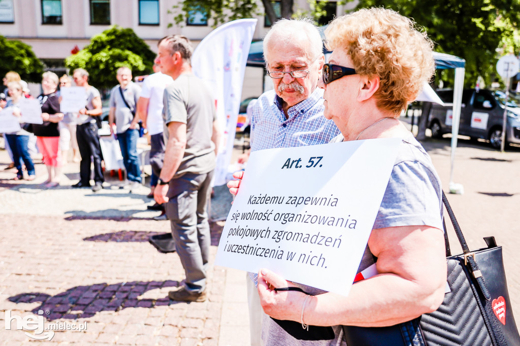 Tour de Konstytucja na Placu AK