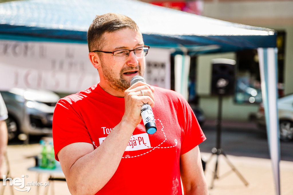 Tour de Konstytucja na Placu AK