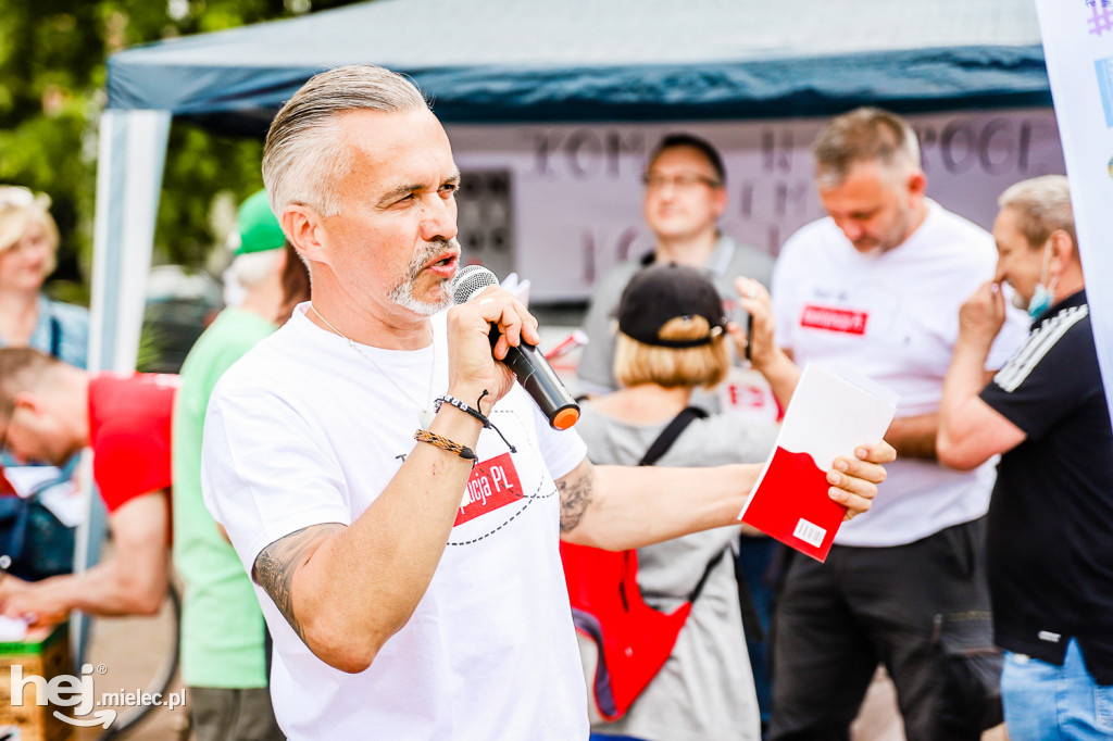 Tour de Konstytucja na Placu AK