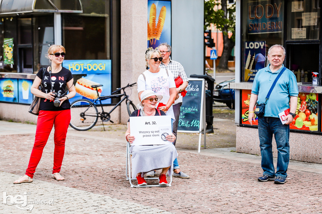 Tour de Konstytucja na Placu AK