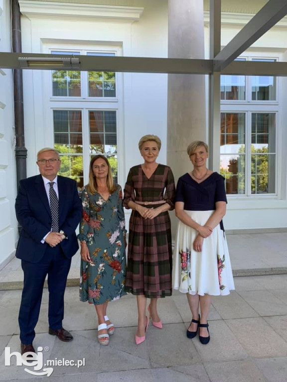 Uczniowie z Mielca w odwiedzinach u Agaty Dudy