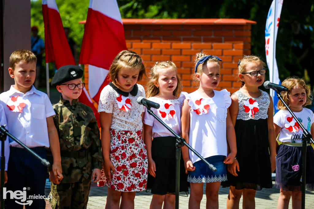 Nadanie imion dwóm rondom w Chorzelowie